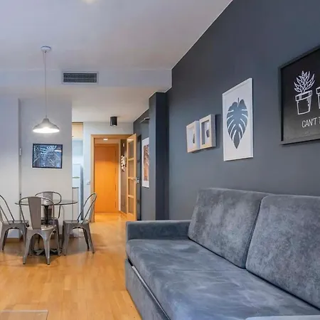 Modern And Bright In Eixample 1-3 *