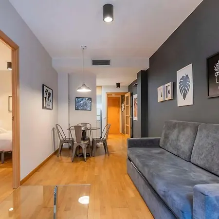 Modern And Bright In Eixample 1-3