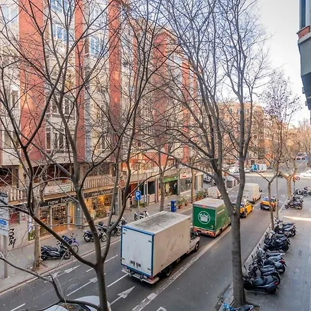 Modern And Bright In Eixample 1-3 Barcelona